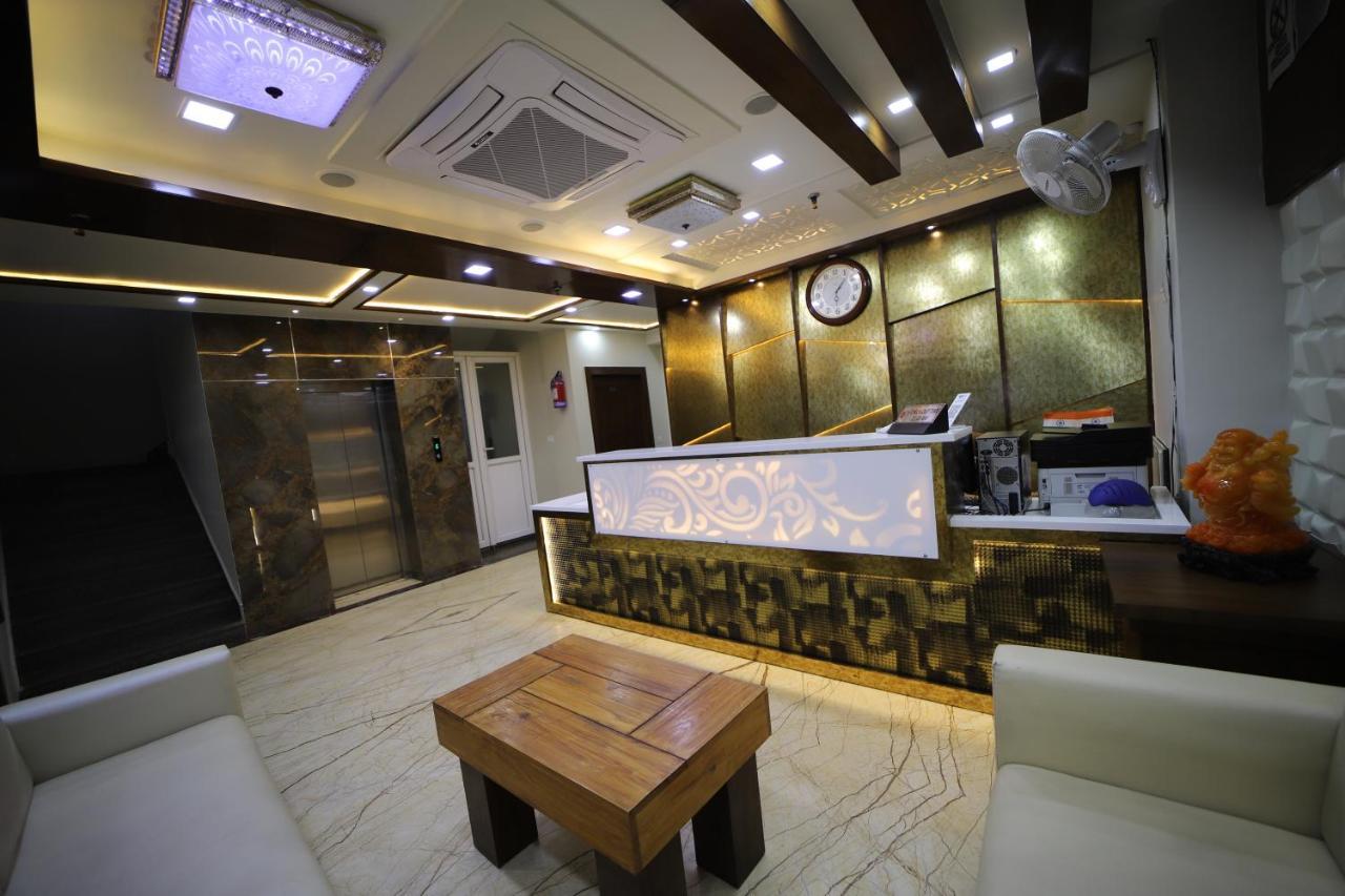 Hotel Royal Phoenix Agra  Buitenkant foto
