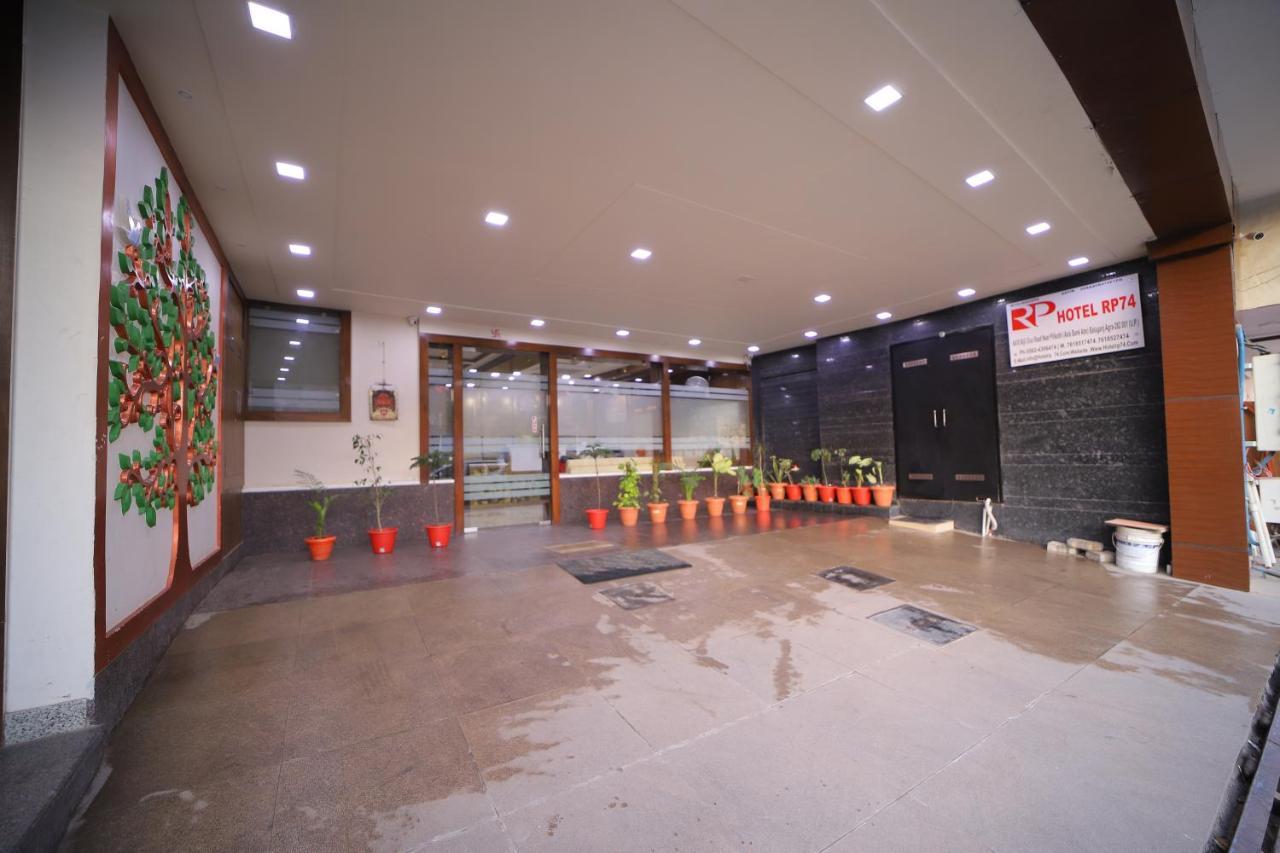 Hotel Royal Phoenix Agra  Buitenkant foto