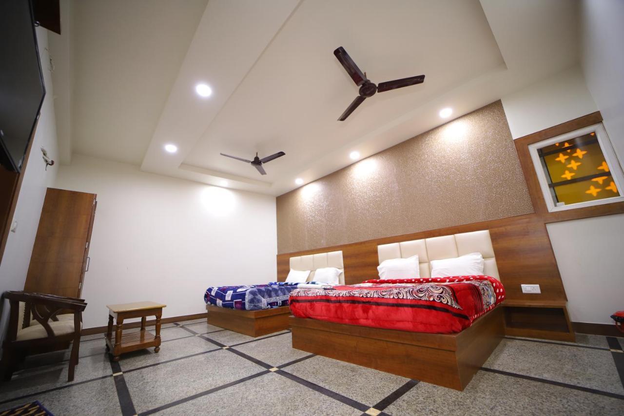 Hotel Royal Phoenix Agra  Buitenkant foto