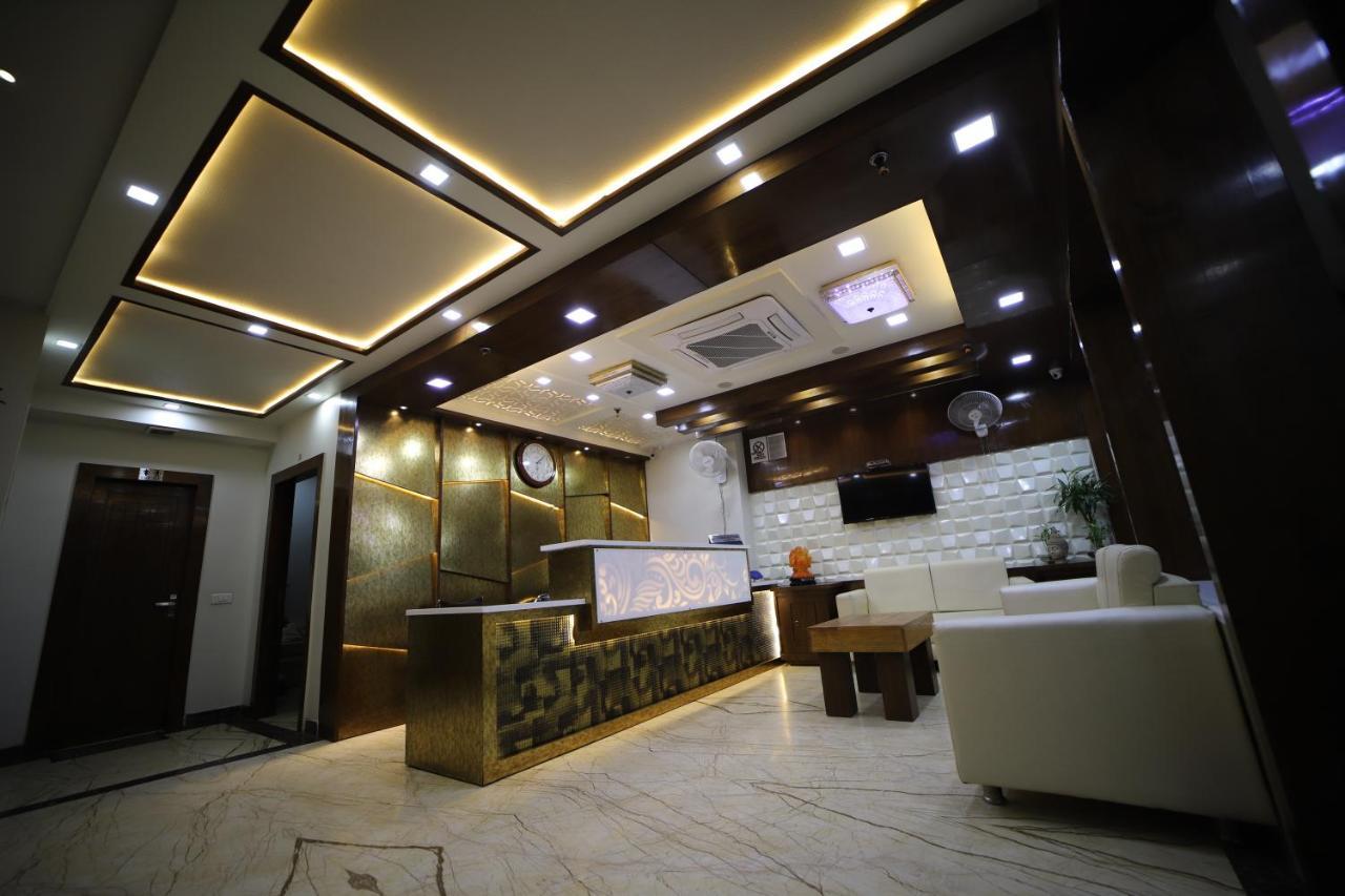 Hotel Royal Phoenix Agra  Buitenkant foto