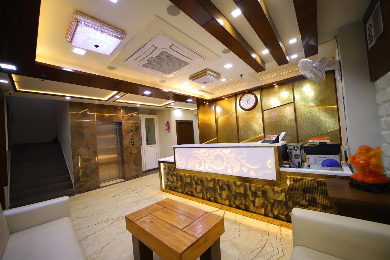 Hotel Royal Phoenix Agra  Buitenkant foto