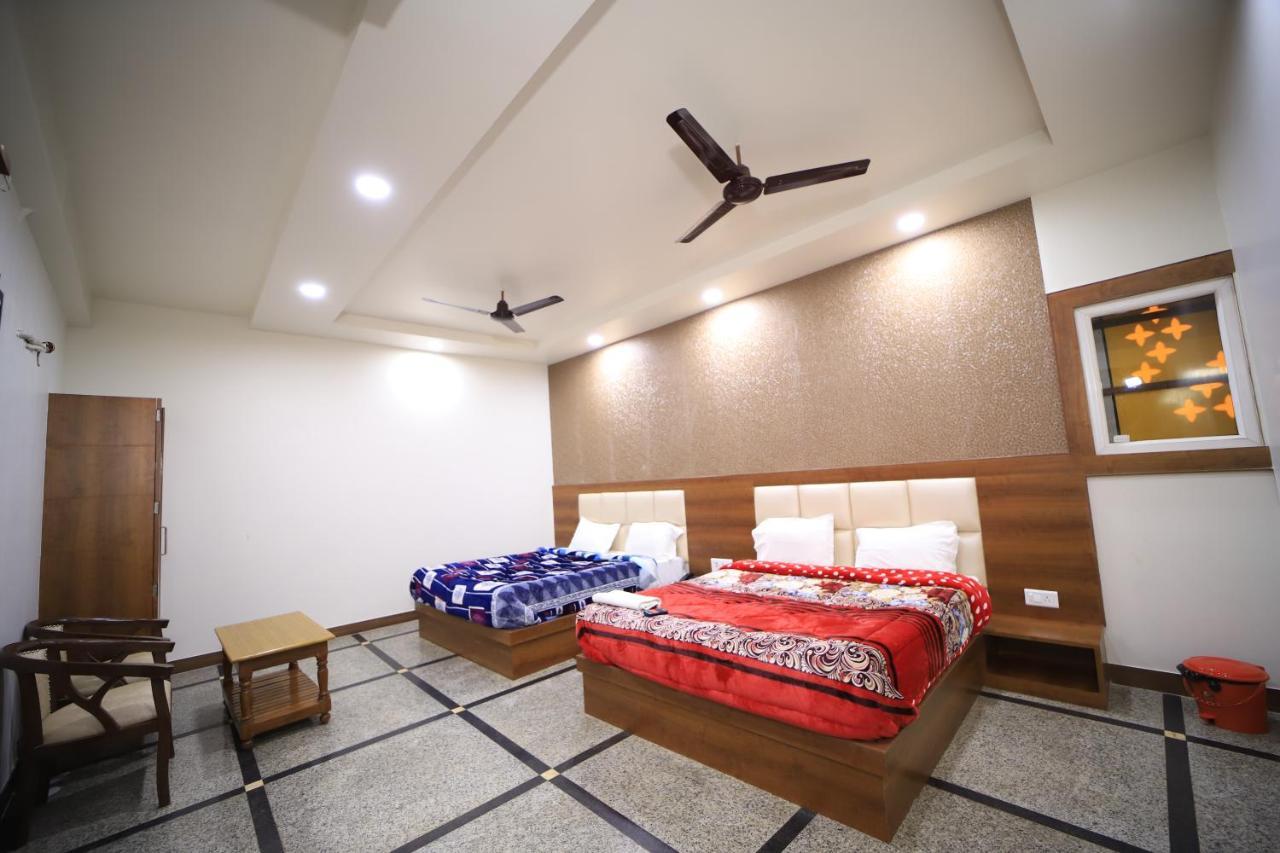 Hotel Royal Phoenix Agra  Buitenkant foto