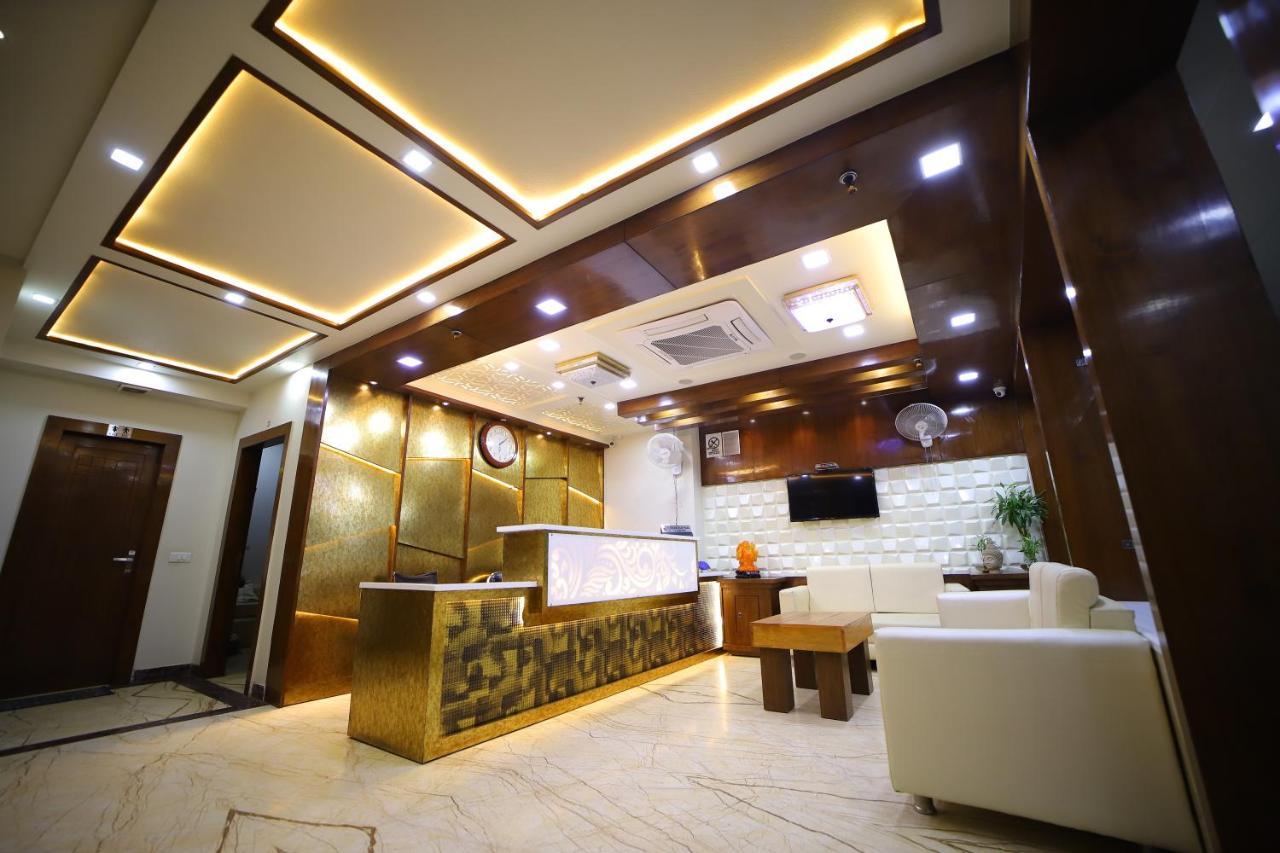 Hotel Royal Phoenix Agra  Buitenkant foto