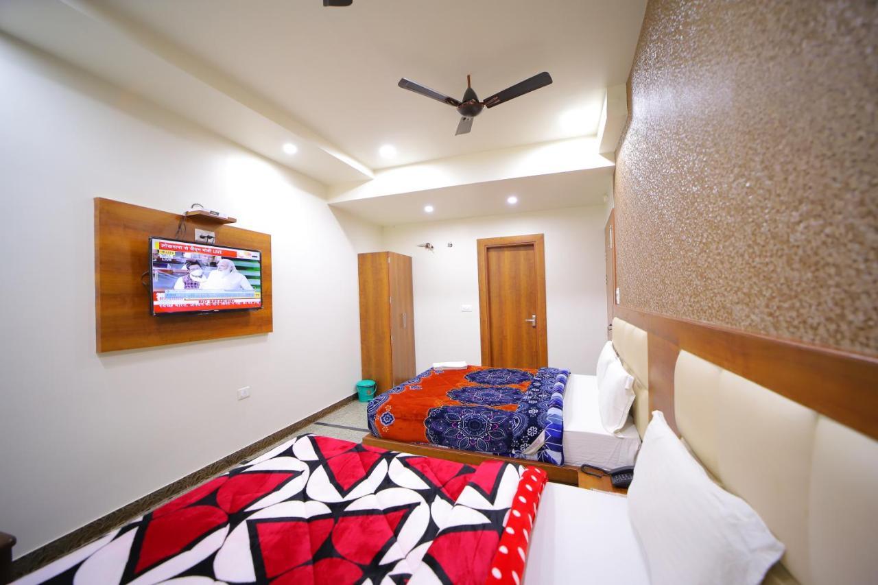Hotel Royal Phoenix Agra  Buitenkant foto